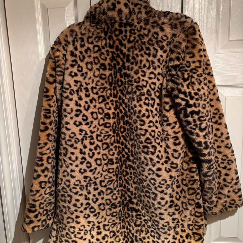 Chic Leopard Print Teddy Jacket - image 3